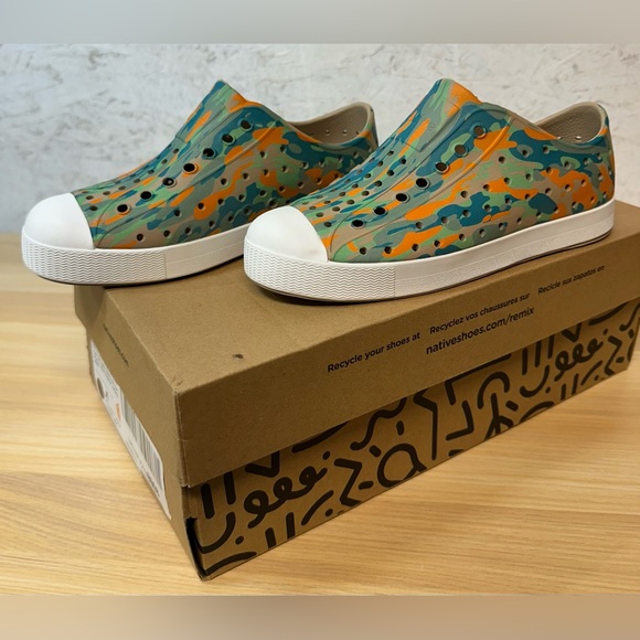 Native Shoes Kids Sneakers - Green&Orange Camo Jefferson Sugarlight Sz 13 NIB - Picture 2 of 6
